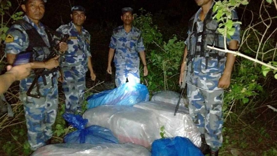 नवलपरासीबाट साढे सात क्विन्टल गाँजासहित दुईजना पक्राउ