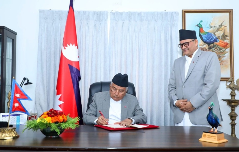 प्रधानमन्त्री र मन्त्रीहरूले अब आफ्नै तलब तोक्न सक्ने